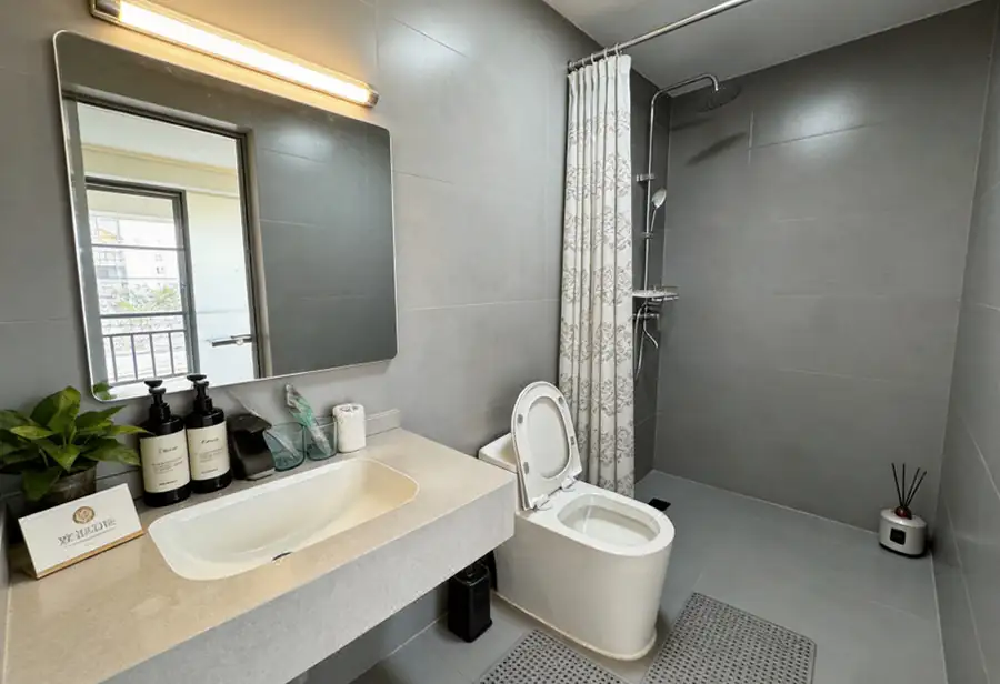 Modern bathroom design in the Queen Room Anyu Pool Villa Resort